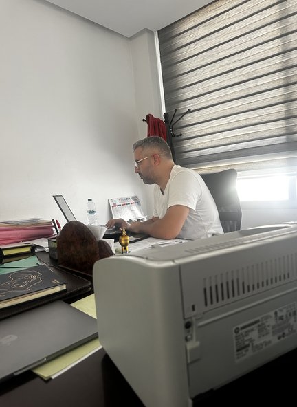Au travail au bureau