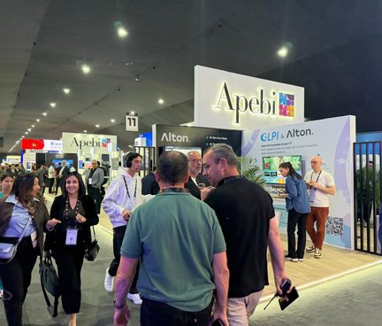 Visiteurs dans les allées du GITEX